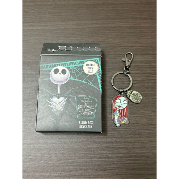 Disney The Nightmare Before Christmas Blind Box Keychain - Sally - Picture 1 of 2